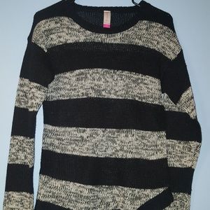 Striped yarn sweater